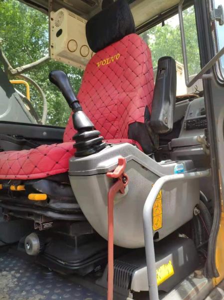 EC210 Yellow Volvo Excavator 10 Ton Operating Weight 1.2M Bucket Capacity