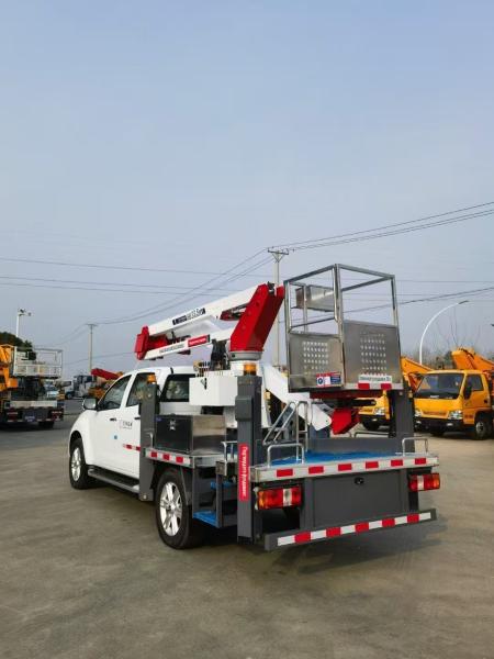 ISUZU Bucket Hydrulic Aerial Lift Work Trucks , Pickup Type Aerial Work Truck