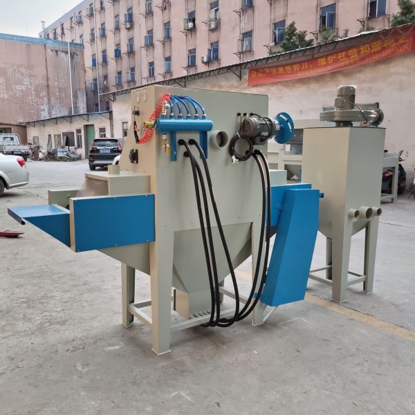 Hardware Small Conveyor Sandblasting Machine for Automatic Sandblasting Treatment