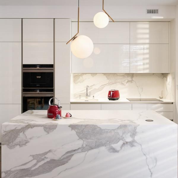 White Modular Acrylic Kitchen Cabinet I Shaped Pantry Cupboard Modern High Gloss