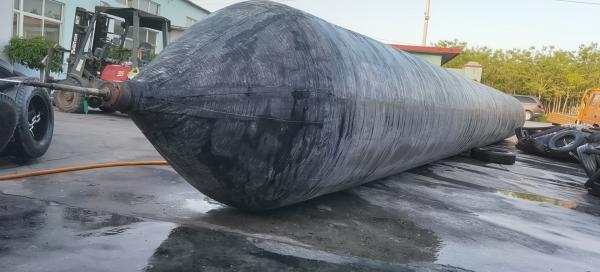 Airbag de levantamento pesado da aterrissagem de Marine Rubber Airbags Part Boat da baixa pressão