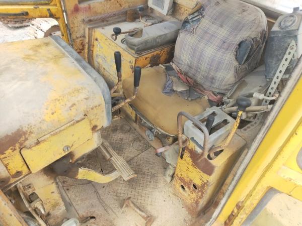                  Used 100% Original Paint Komatsu Bulldozer D85A on Promotion, Secondhand High Quality 25 Ton Crawler Tractor D85A D85p D155 on Sale             
