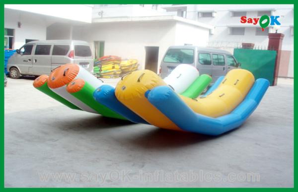 A água inflável engraçada grande brinca o brinquedo inflável da água do iceberg para o divertimento