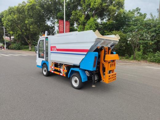 2 Passenger Electric Four Wheel Garbage Truck Picking Up Trash 30km/H