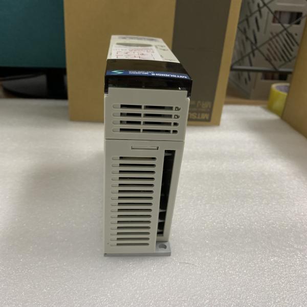PHASE SERVO 200W de l'AMPLIFICATEUR 1.5/2.2A 3 de Mitsubishi MR-J2S-20A NOUVELLE