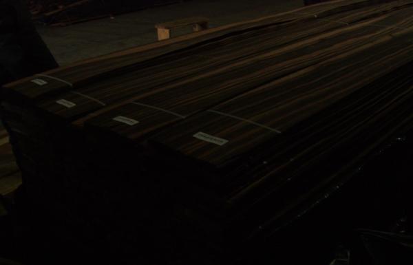 Natural Ebony Quarter Cut Veneer For Furniture And Plywood