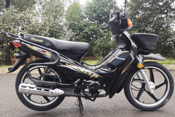 Gasoline Fuel 110cc Cub Motorcycle Max Speed 85km/H With Basket Black Color