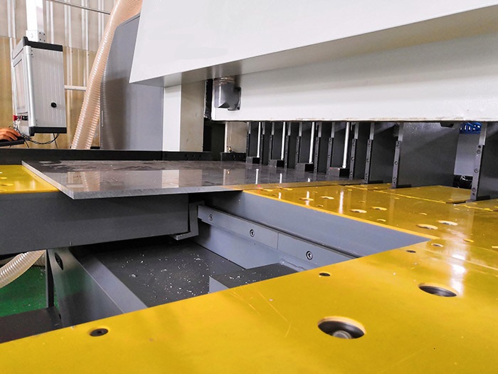 Автоматическая доска панелей автомата для резки круглой пилы Cnc алюминия металла