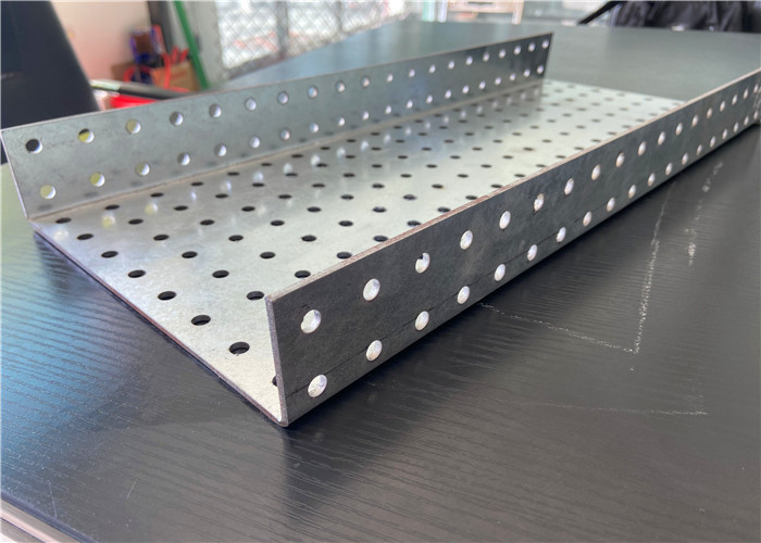 Пефорированный Lintel стальной балки UL 103mm 153mm