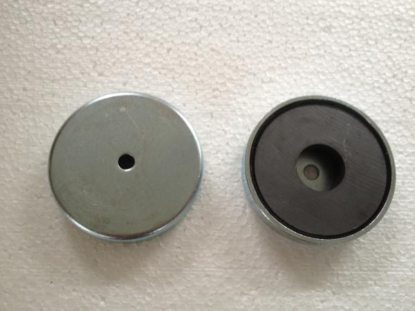 RB70 RB80 RB90 Round Base Ceramic Ferrite Pot Holding Magnet Assembly
