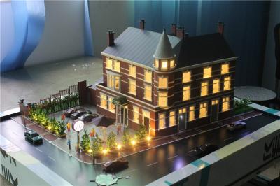 Pdf pequeno do modelo da exposição 3D do tamanho/desenho do Cad fora do caso de madeira