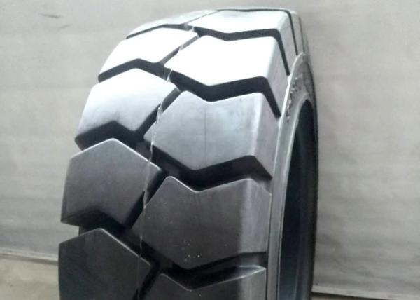 Black Color Industrial Forklift Tires 28x9-15NHS High Abrasion Resistance