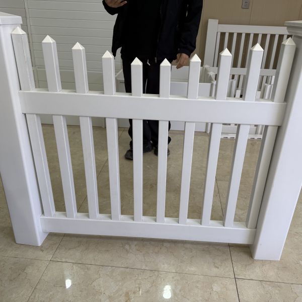 Smooth Burr Free White PVC Picket Yard Divider Fence