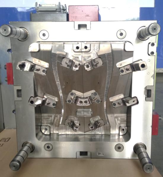 CHIMEI PC material for producing automotive plastic mold for Lighting Bezel