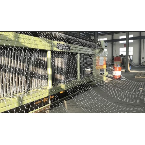 Double-Twist Hexagonal Mesh Machine with 220/380V Voltage 5300mm Weaving Width and 7200x1530x2560mm Dimension