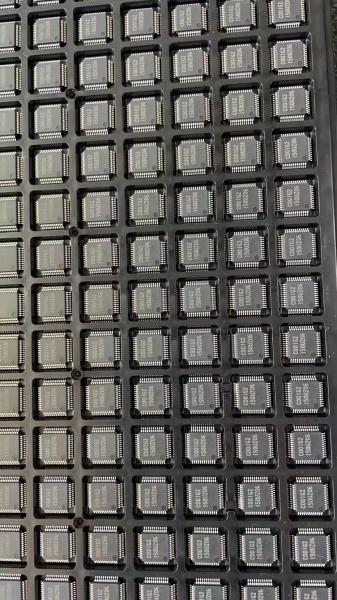 Interface d'IC ADUM1201BRZ SOP8 DC2021+ - Serializer, ventes d'original de série de solution nouvelles non seulement et puce de réutilisation