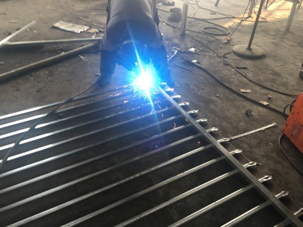 2400mm width  Crimped spear metal garrison fence supplier