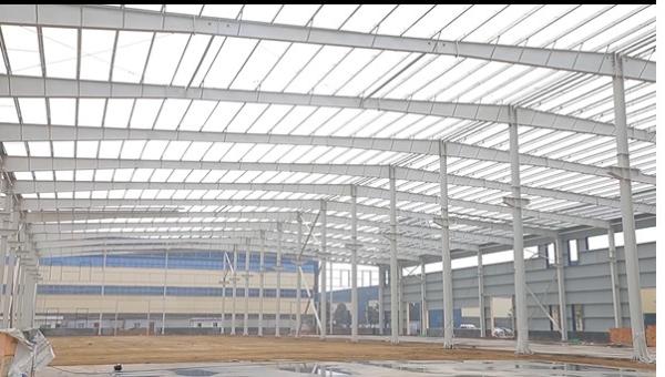 五つの主要な構造構成要素を持つ近代的な軽量鋼筋フレーム建設倉庫ビル