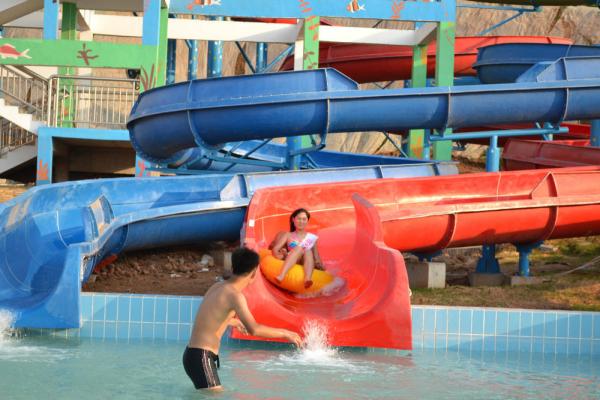 Commercial Playground Equipment Open Close Style Body Slides For Kids