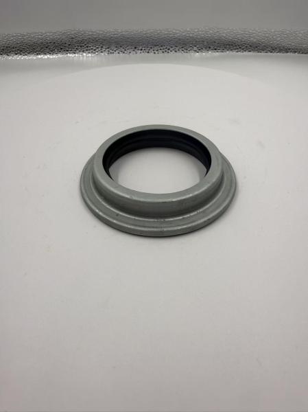 97VB1190AA automobile front wheel oil seal fittings 1047294 are suitable for classic Transit 2.8.