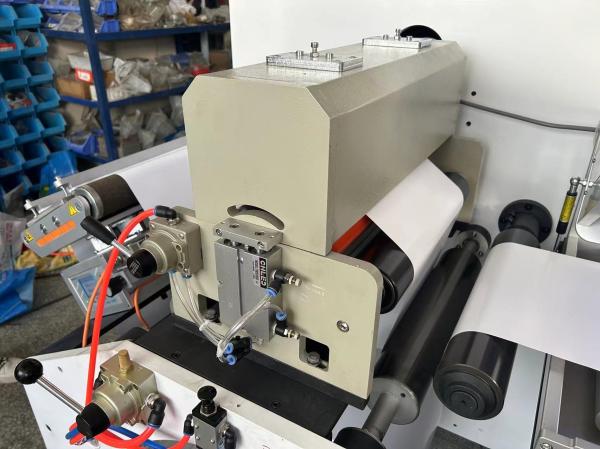 Máquina de impresión flexográfica SR-350-8 de alta precisión y rendimiento con 8 unidades para necesidades de impresión profesionales