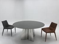 Table à manger métallique à jambes croisées en marbre Table à manger et chaises en marbre gris rond