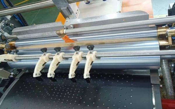 Machine rigide intelligente de grande précision de fabrication de cartons avec 20 - 25pcs/min faisant de grandes boîtes