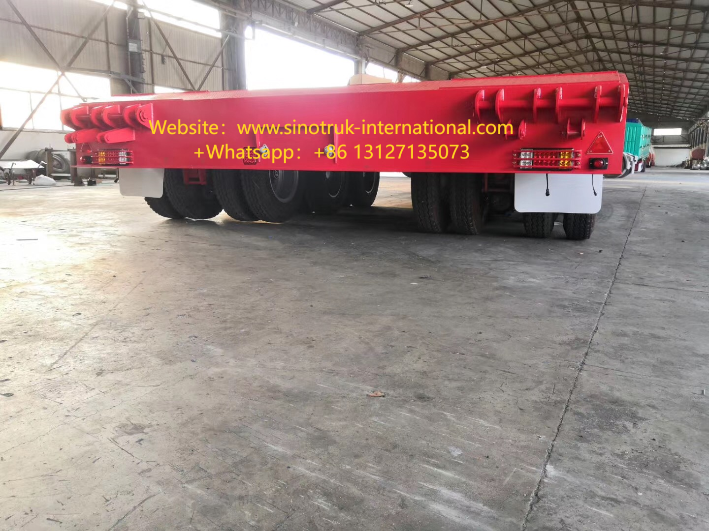 High-Efficiency 3-Axle Lowboy: 11.5m Length, 80T Capacity for Construction Machinery