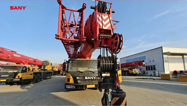 STC800E6 80 tonnes grue Jib cinq bras camion mobile à bon pour le matériel lourd
