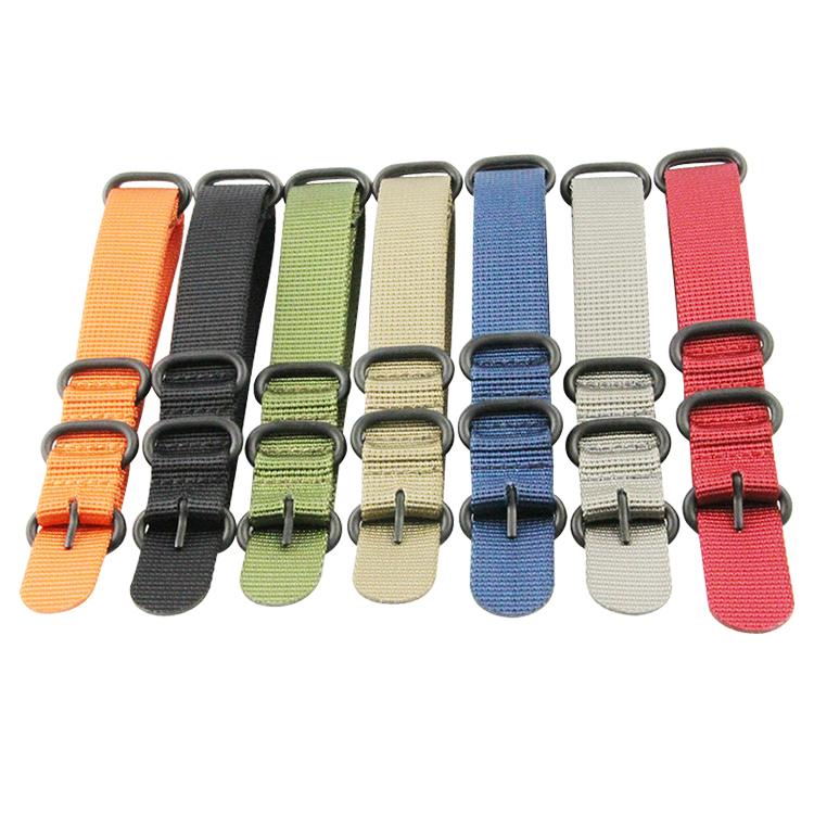 Military-style Nylon Watch Strap · 18-24mm