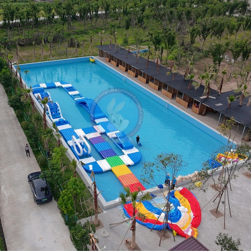 Custom Inflatable Pool Obstacle Course With Floating Platforms Climbing Areas And Balance Modules for Swimming Pool Events