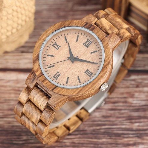 Персонализированная древесина моталки дозора кварца неподдельной кожи деревянная с выгравированным логотипом