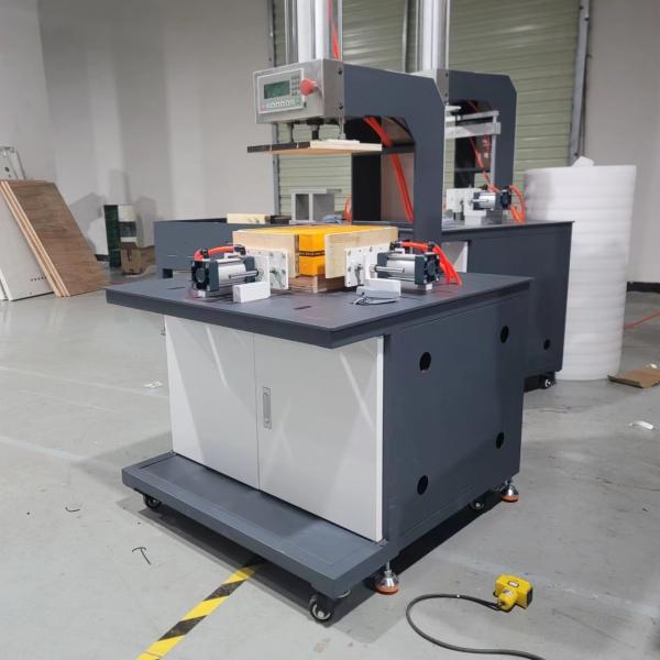 Semi Automatic Gift Box Bubble Pressing Machine For Rigid Boxes Smooth Packaging Solution