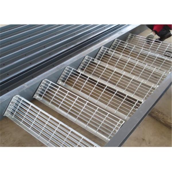 ISO9001 Step Board  Galvanized Steel Grating Walkway Pressure Resistance Welding