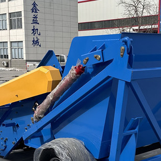 2 Wheel Agricultural Stone Pickers Tractor Mounted Blue Colour