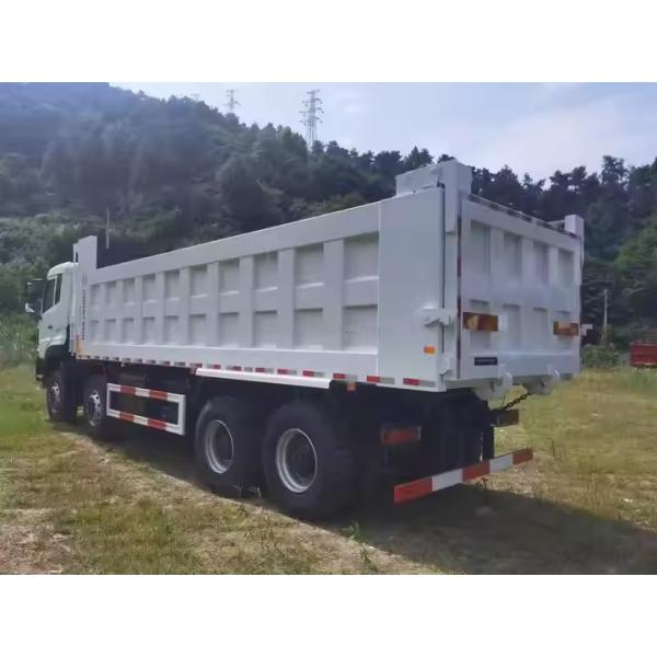 Venta de Dongfeng en África Carga útil de trabajo pesado 50T 375hp Transmisión manual Diesel combustible 8 * 4 camión descargador