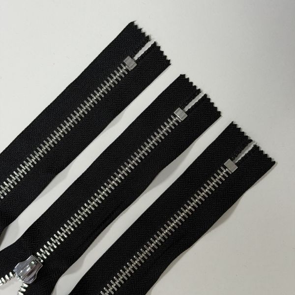 Smooth Y Shaped Metal Zipper #5 Brass Zipper High Load Bearing Capacity
