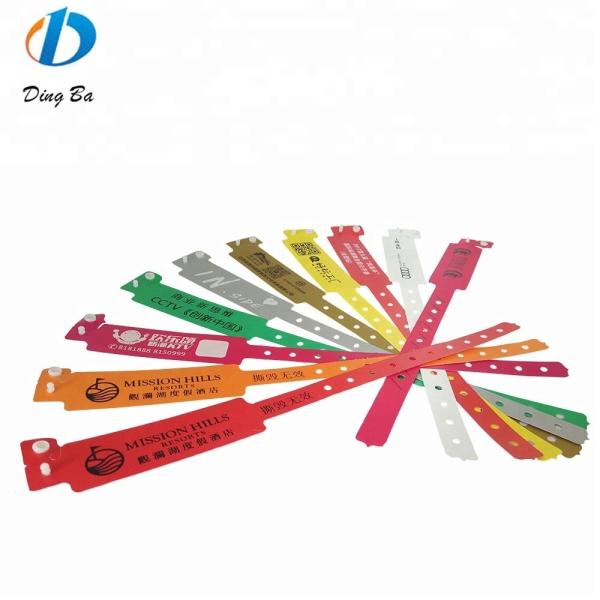 Unisex Custom Plastic Wristbands for Meeting Occasion at Festival Events in Red Color