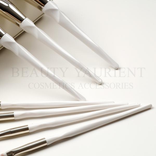 Deluxe White 7 Piece Makeup Brush Set Ultra Soft Fiber Hair Facial Brush Kit