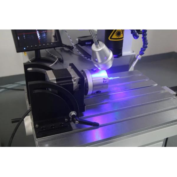 Máquina de soldadura láser de reparación de moldes de 220V 200W 400W para diversos materiales de acero