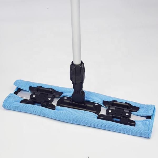 ESD Nettoyer la salle avec du tissu en microfibre et une rotation 360