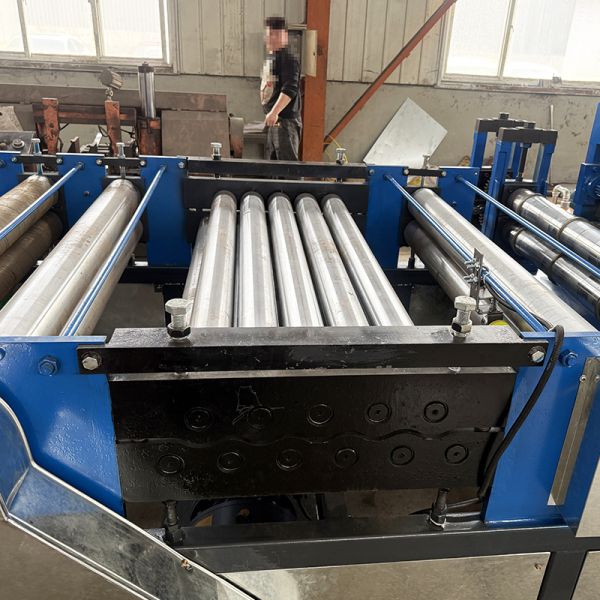 Aluminum PPGI Galvanized Steel Coil Sheet Hydraulic Cutting To Length Roll Forming Machine