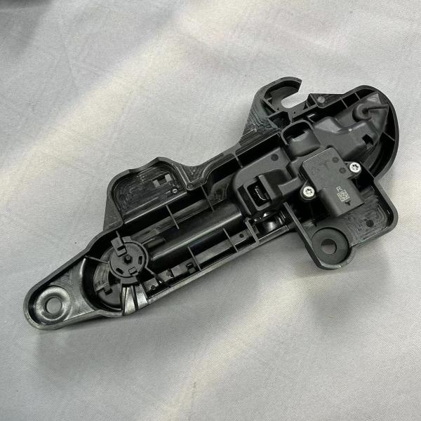 Tesla Modelo 2019- Mano de la puerta delantera 1528115-00-B / 1528114-00-B Esta parte del coche