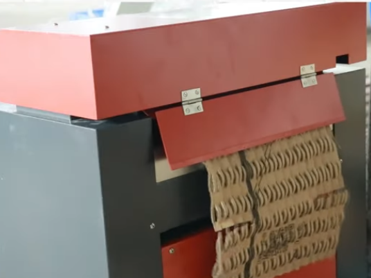 Cardboard Paper Shredding Machine Ideal Packing Machine For Both Personal And Industrial Use.