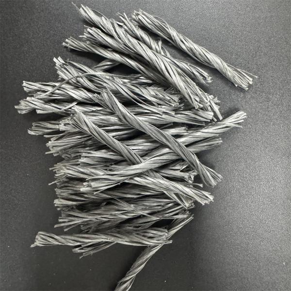 Strong Cracking Resistance Gray PP Fiber Twisted Bunchy Form 500T For Industrial Floor