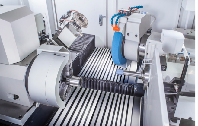 Внешний меля CNC обрабатывает подвергая механической обработке материал на токарном станке частей SKD61 универсальный