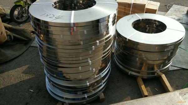 Bobina de aço inoxidável de superfície escovada 4mm do espelho uso 304 430 201 para a folha do telhado