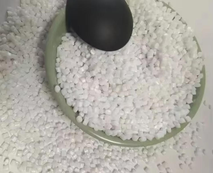 Solid Paraformaldehyde Granular For Thermal Insulation Board Phenolic Binder Synthesis