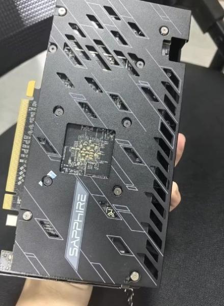Une carte graphique Rx590 8g GDDR5 8000MHz est en stock.