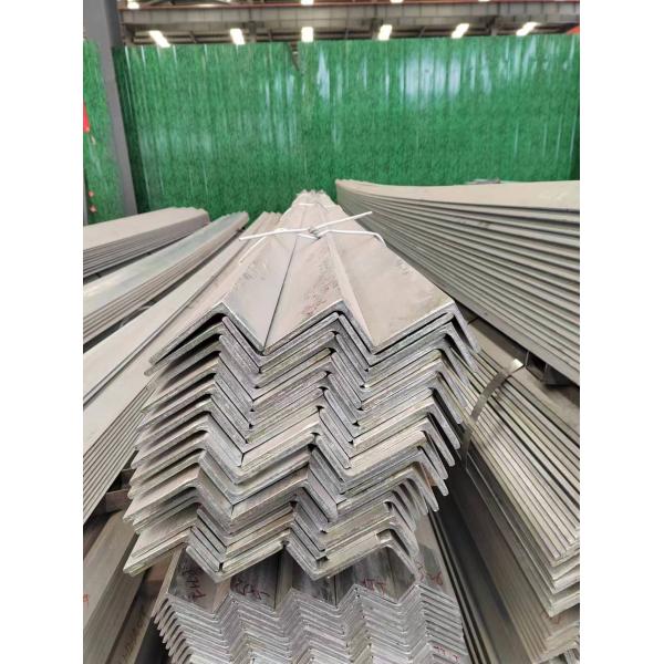 Invoicing by actual weight Hot dip galvanized unequal Angle steel Tolerance ±1%